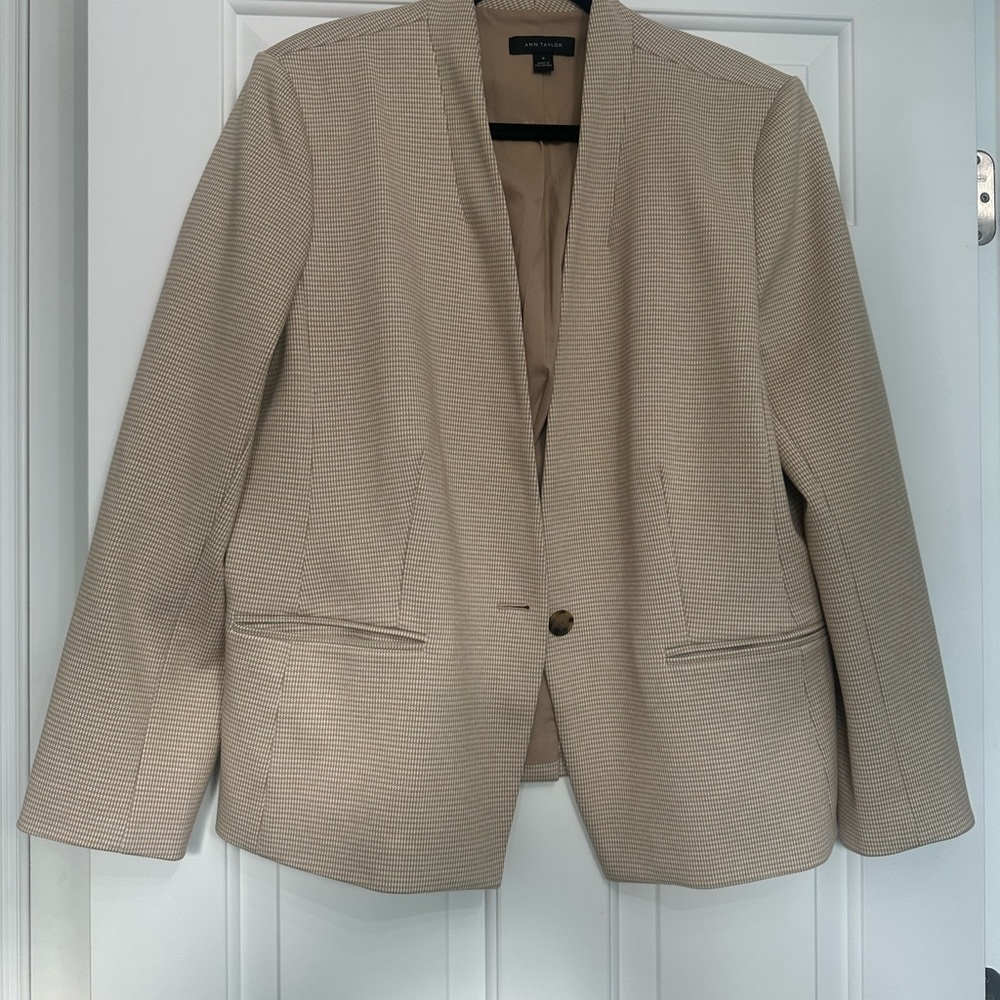 Ann Taylor Beige Women's Blazer